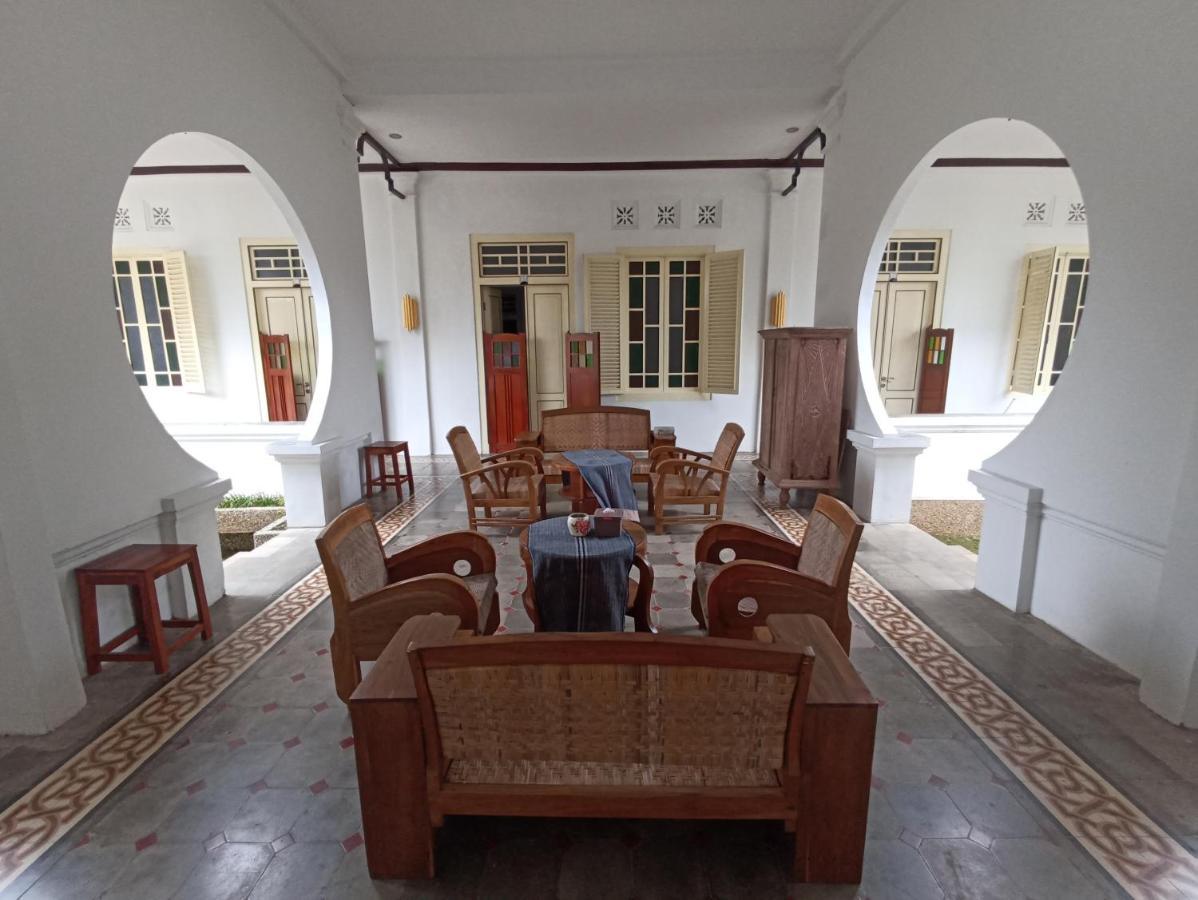 Mruyung Guest House Kota Lama Banyumas Mitra Reddoorz Luaran gambar